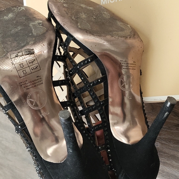 Michael Kors Yvoone Bootie caged rhinestones heels suede peep toe sandal 7.5 blk - Picture 10 of 16